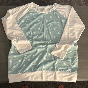 Lightweight women’s sweatshirt